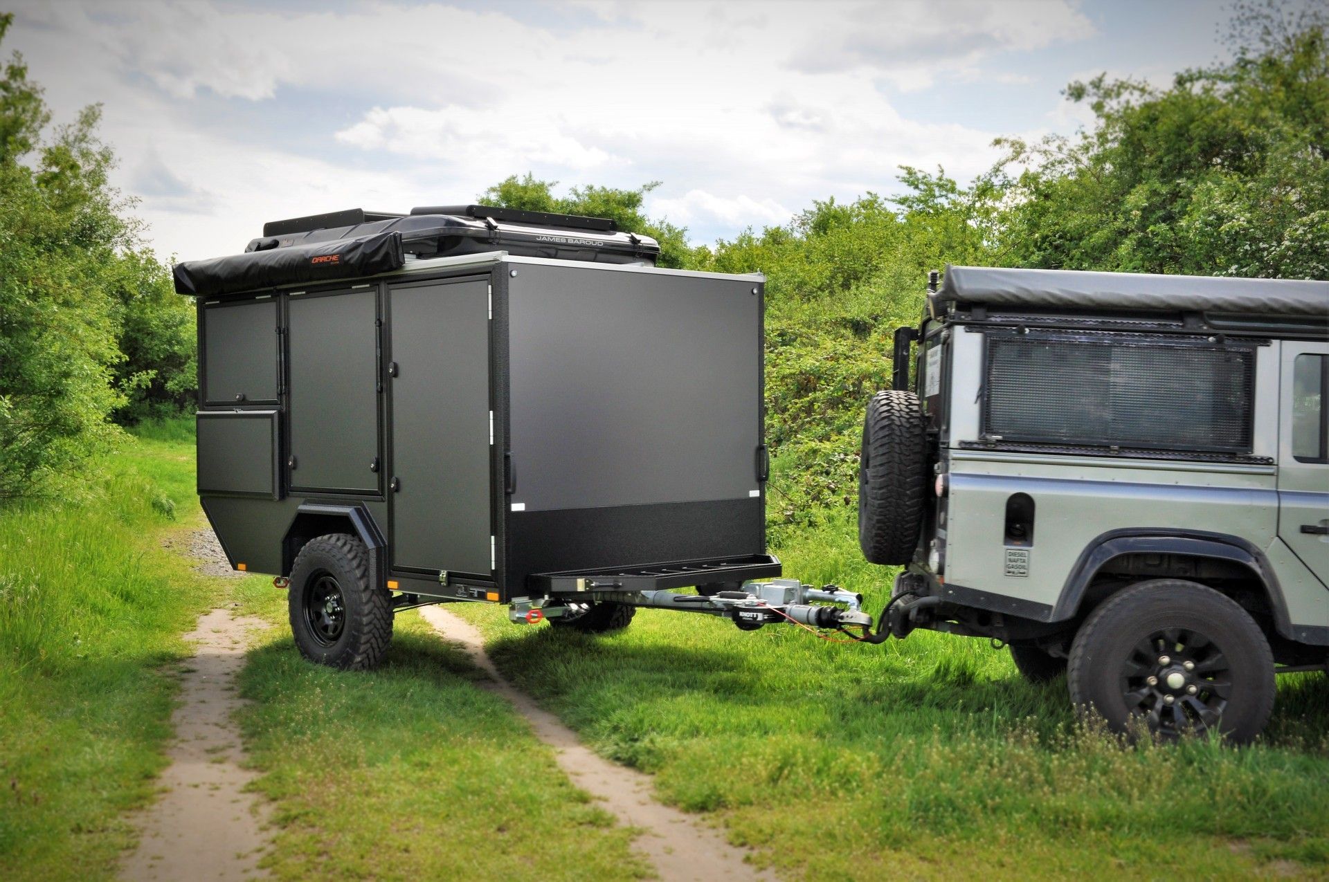 Offroad Anhänger mit Einzelradaufhängung für Reisen und Gewerbe